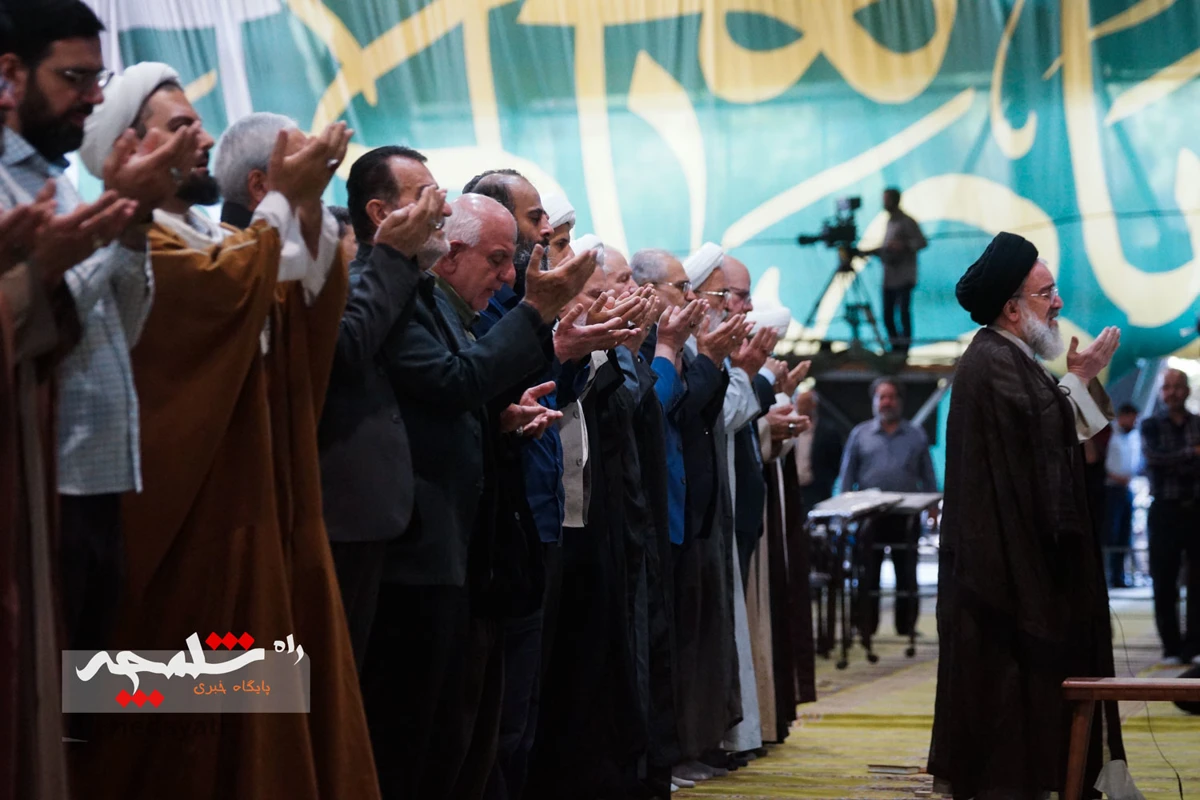 نماز عید قربان در دانشگاه تهران برگزار شد +تصاویر