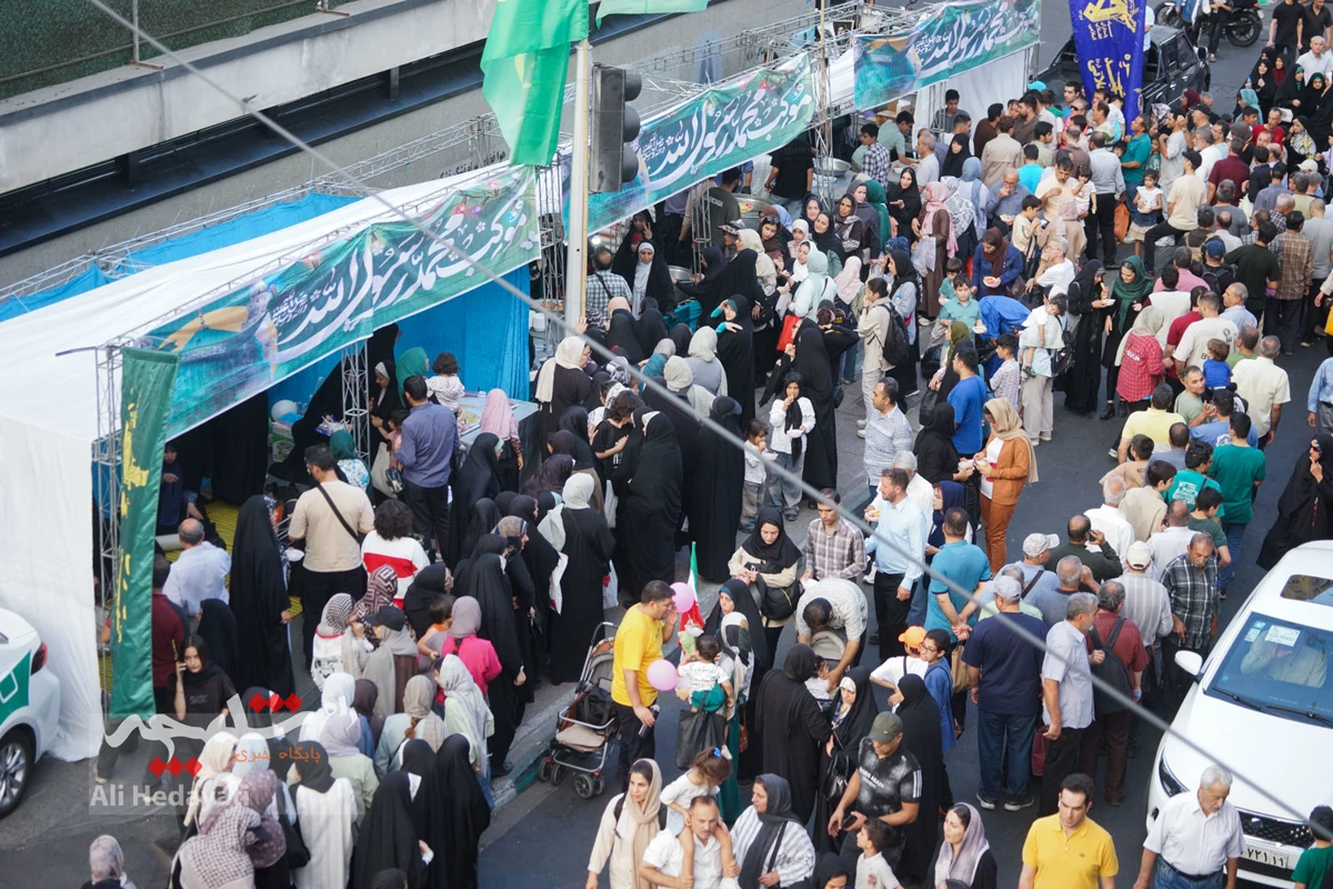 جشن «امت احمد» از میدان هفت تیر تا میدان ولی‌عصر(عج) +تصاویر