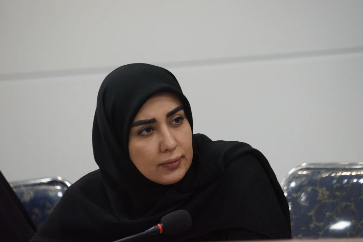نشست صمیمی سخنگوی مجلس با خبرنگاران +تصاویر