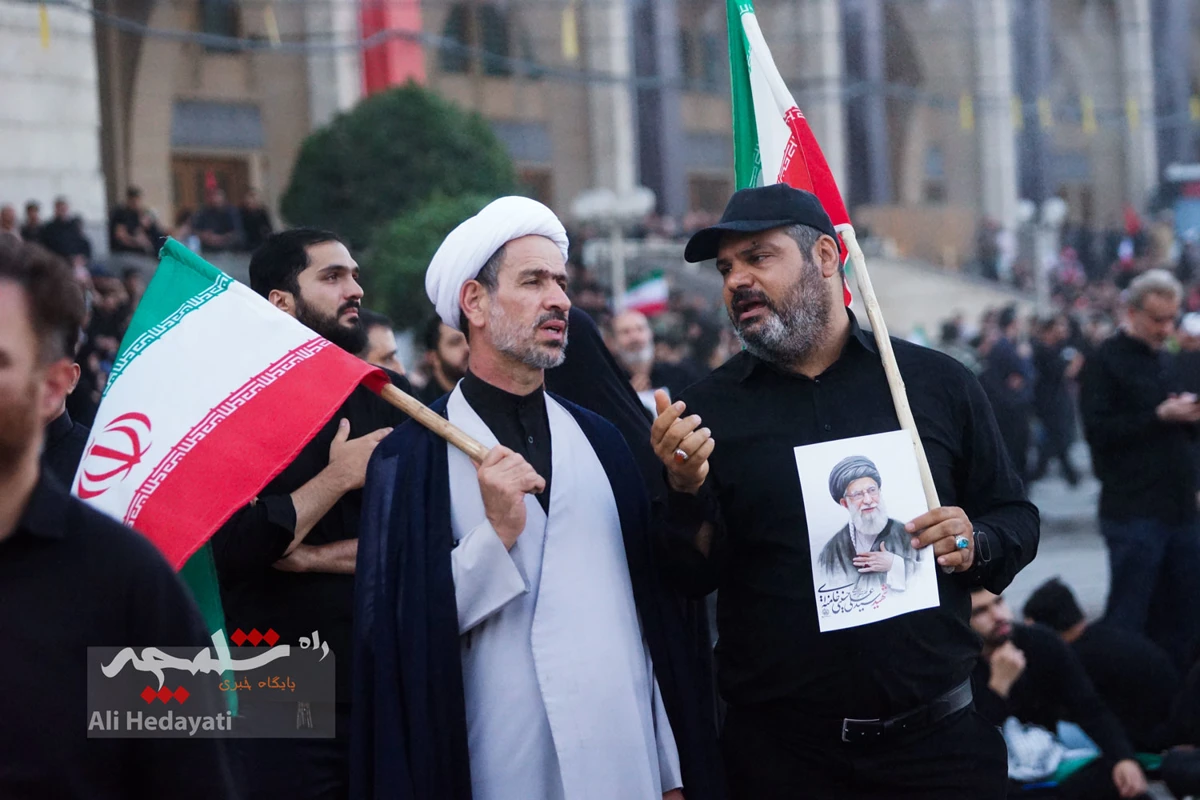 مصلی تهران، قلب تپنده ایران در سوگ رهبر شهید +تصاویر