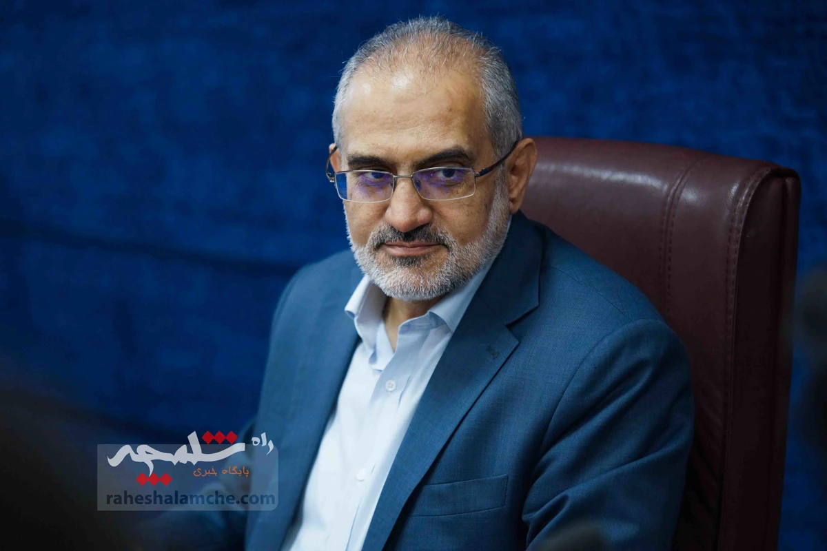 حسینی: خبرنگاران، مجاهدان صحنه‌ی جنگ نرم 