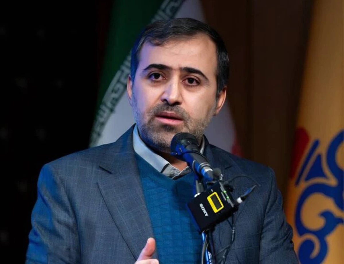 حسینی: مسئولین نمی توانند به بهانه جنگ از زیر بار مسئولیت شانه خالی کنند