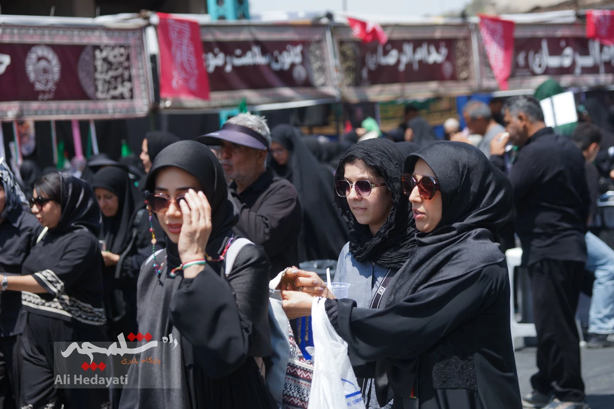 طنین عشق و دلدادگی اربعینی در تهران +تصاویر