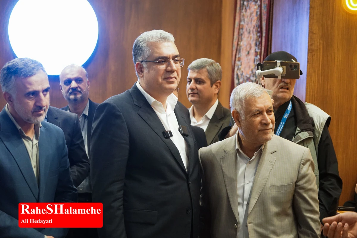 افتتاح نمایشگاه فرش دست‌بافت با حضور شهباز حسن‌پور در تهران +تصاویر