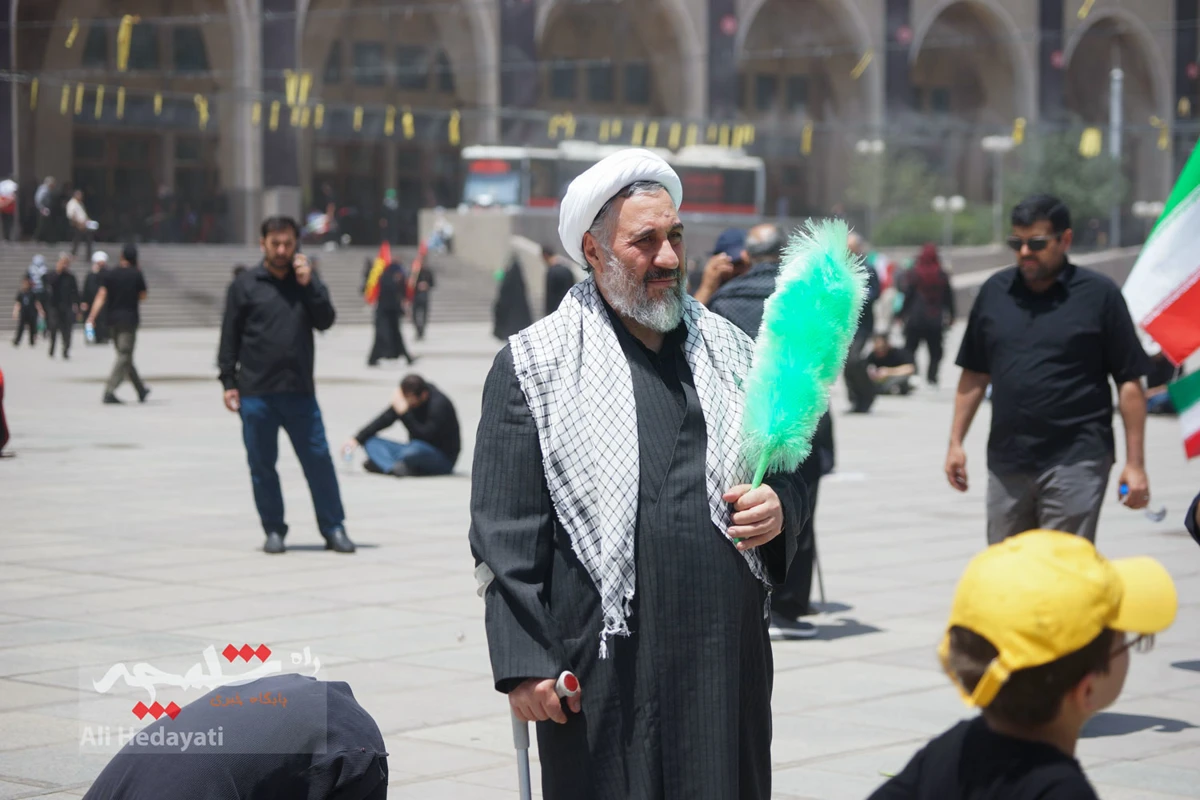 خروش عاشقان خامنه‌ای شهید در مصلای امام خمینی(ره) در مصلی تهران