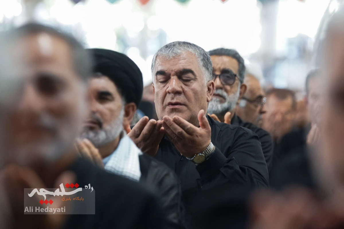 نماز جمعه تهران در آستانه وداع با آقای شهید ایران +تصاویر
