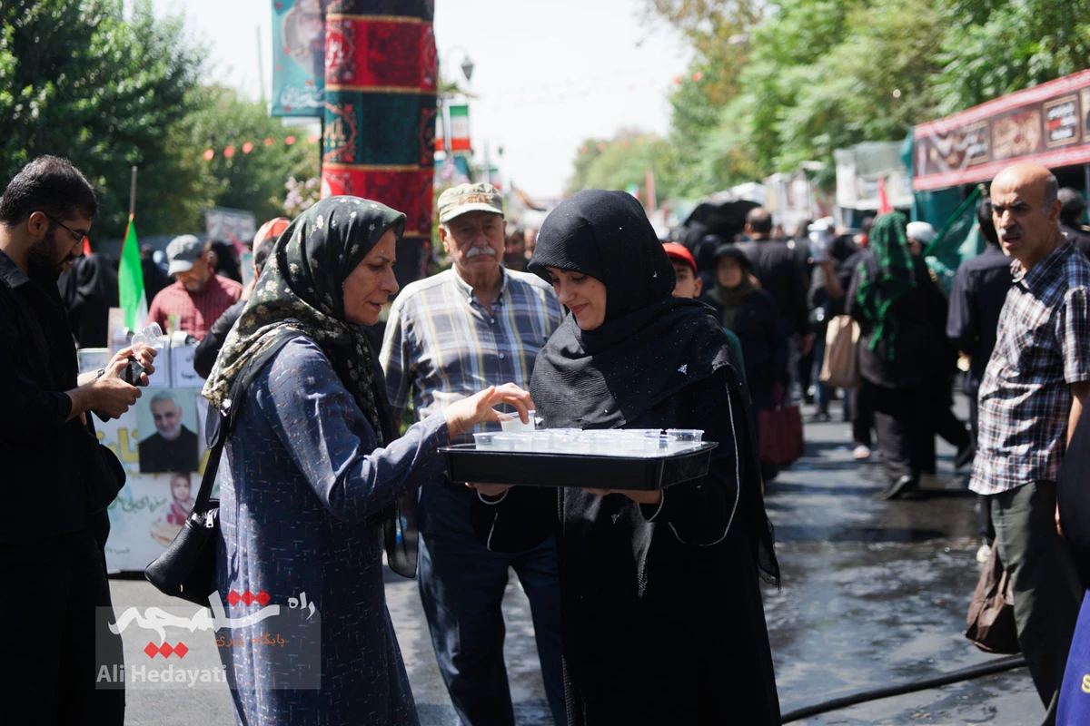 طنین عشق و دلدادگی اربعینی در تهران +تصاویر