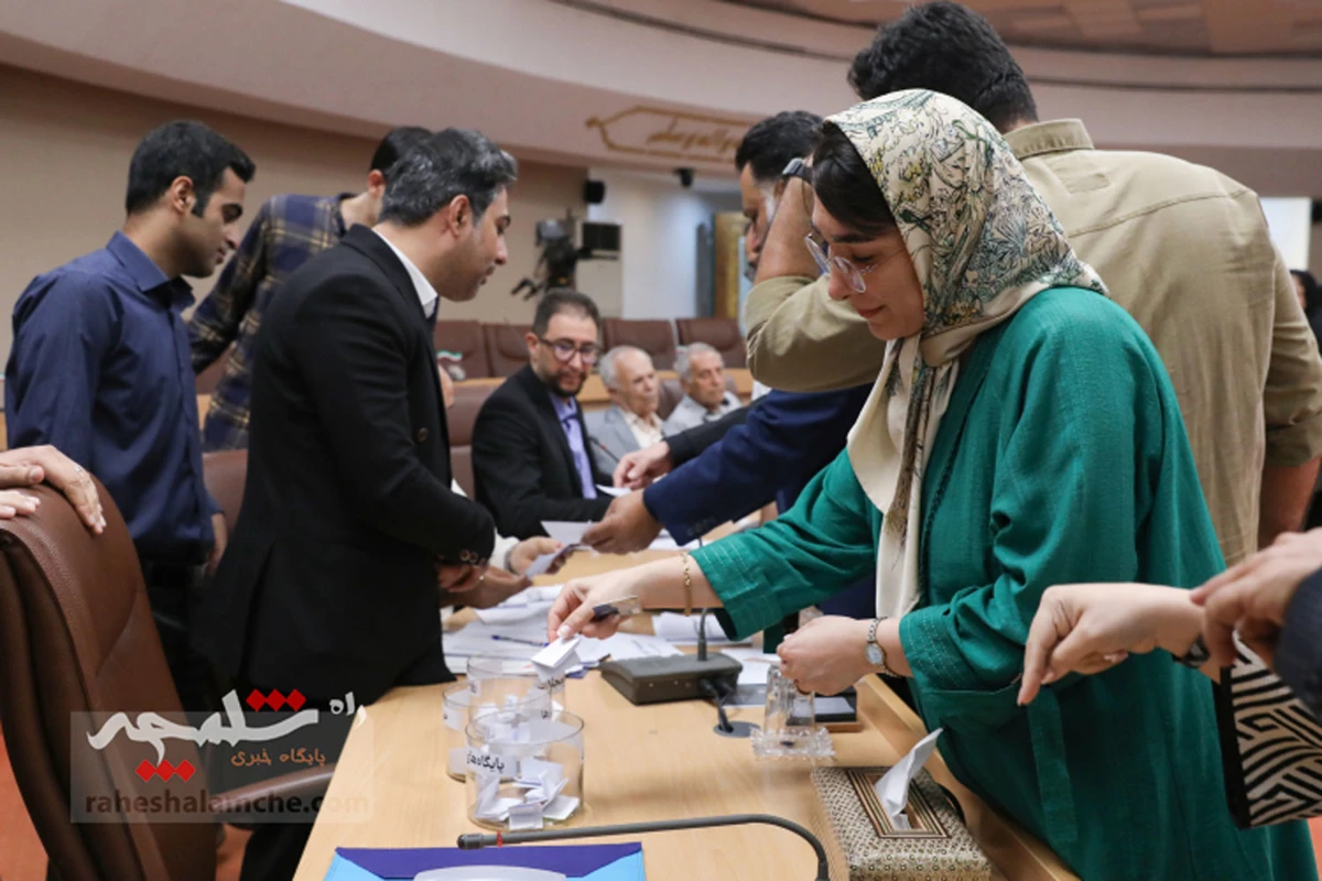 نشست خبری رئیس جمهور با خبرنگاران +تصاویر