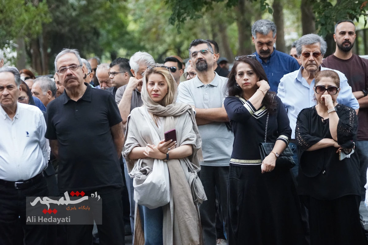 حاشیه‌های وداع با پیکر «جواد مجابی» +تصاویر