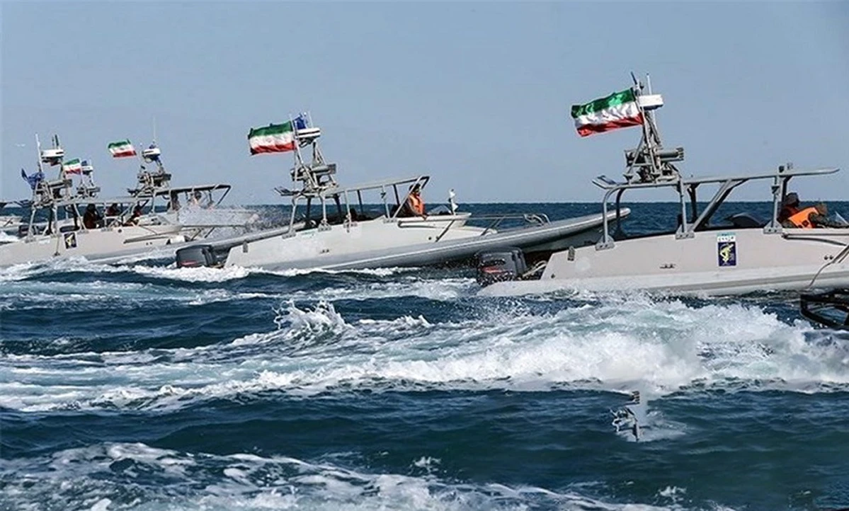 پاسخ نیروی دریایی سپاه به تجاوز آمریکا
