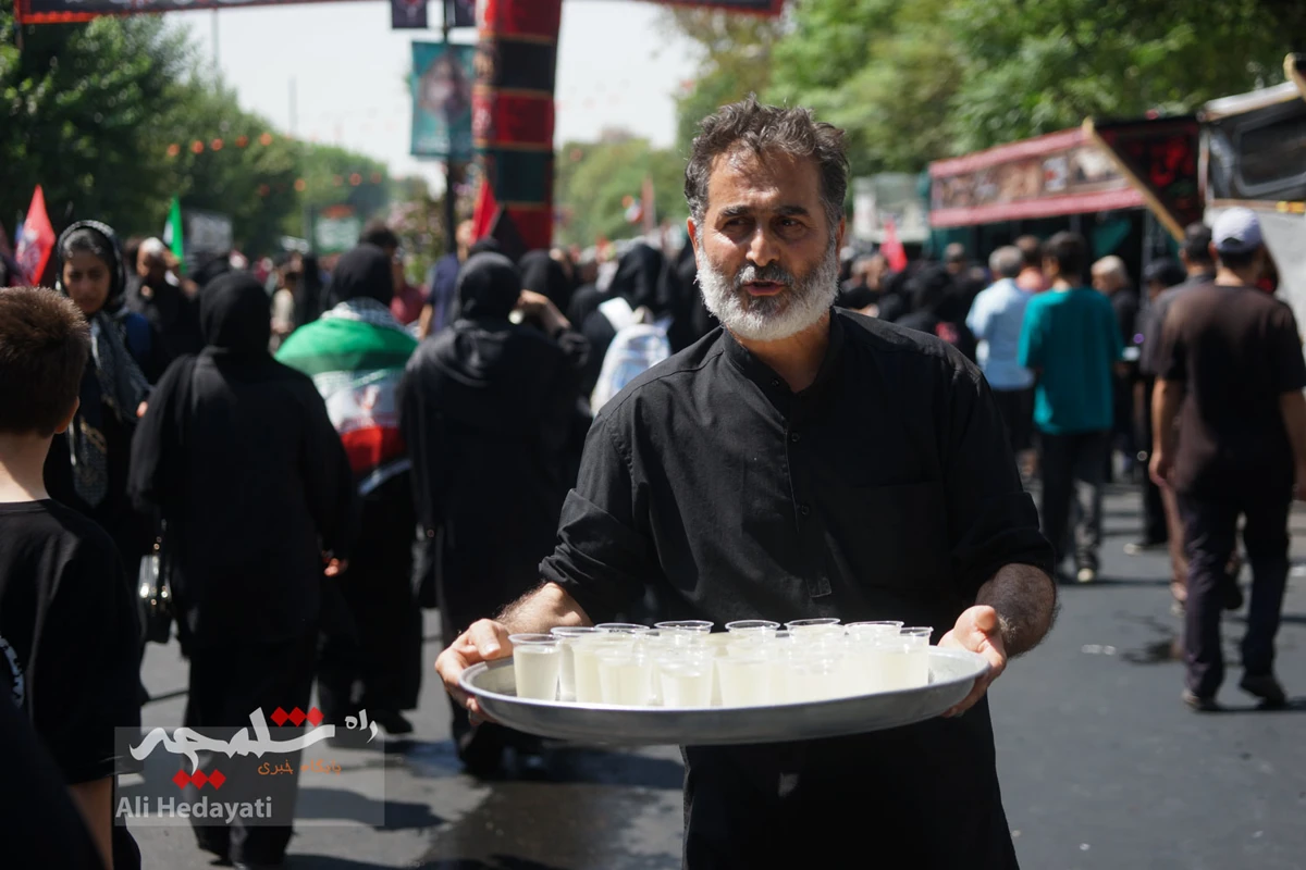 طنین عشق و دلدادگی اربعینی در تهران +تصاویر