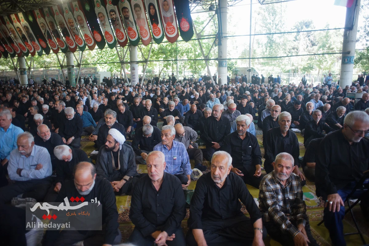 نماز جمعه تهران در آستانه وداع با آقای شهید ایران +تصاویر