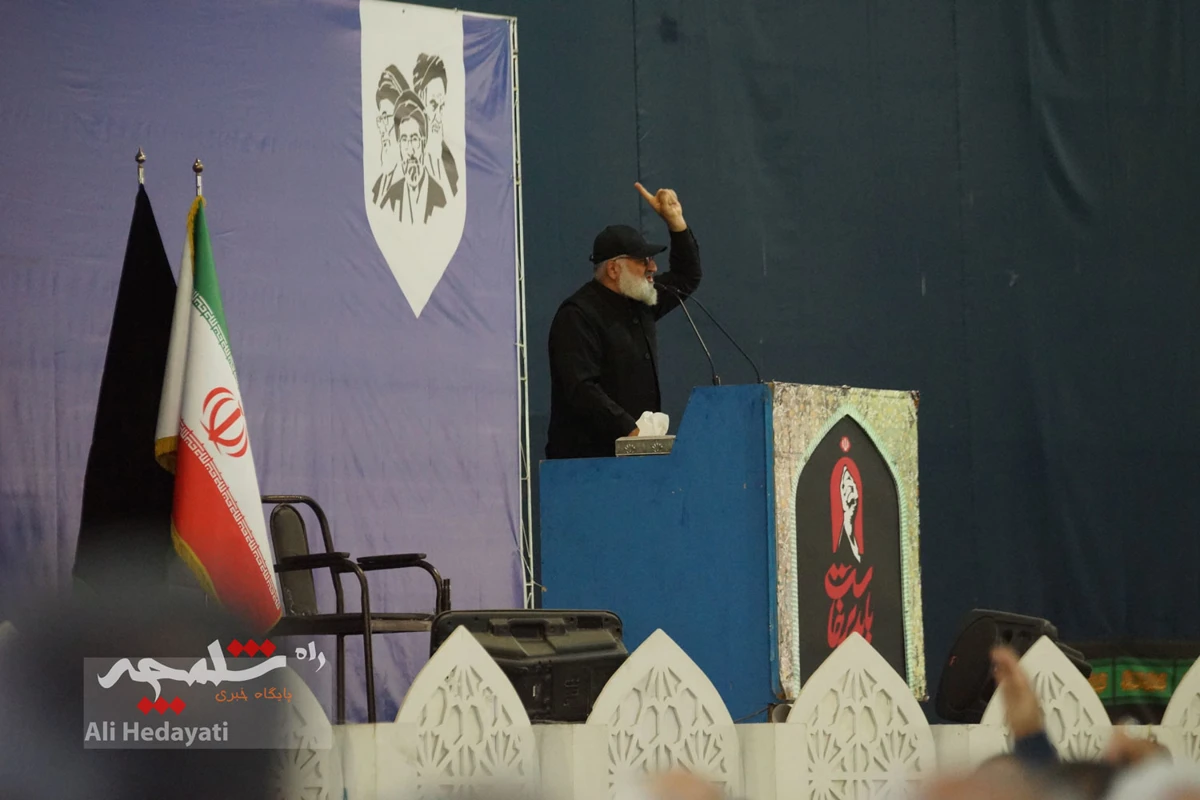 نماز جمعه تهران در آستانه وداع با آقای شهید ایران +تصاویر