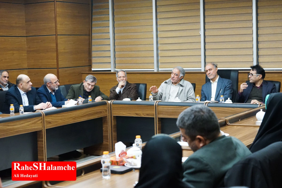  «آوای انقلاب» با 19 تشکل سیاسی بسته شد +اسامی