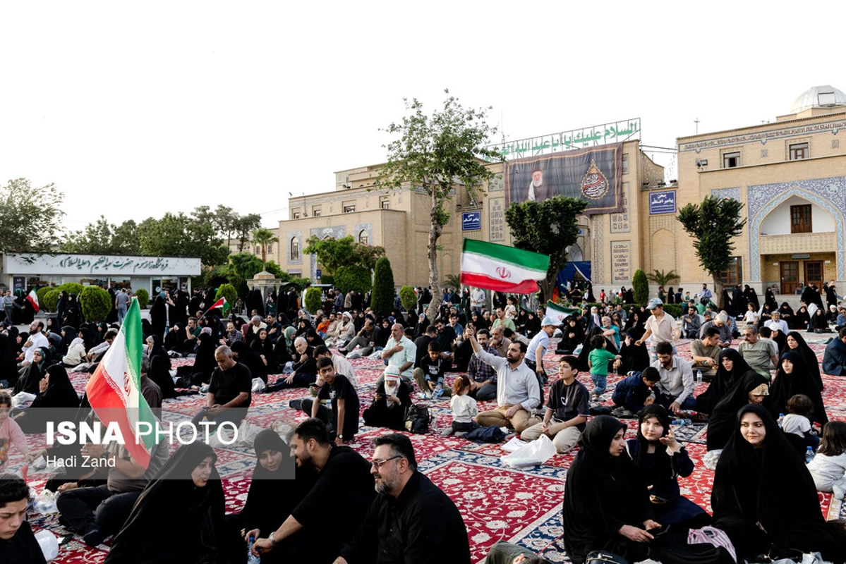 مراسم یادبود شهدای خانواده رهبر انقلاب در حرم عبدالعظیم(ع) +تصاویر