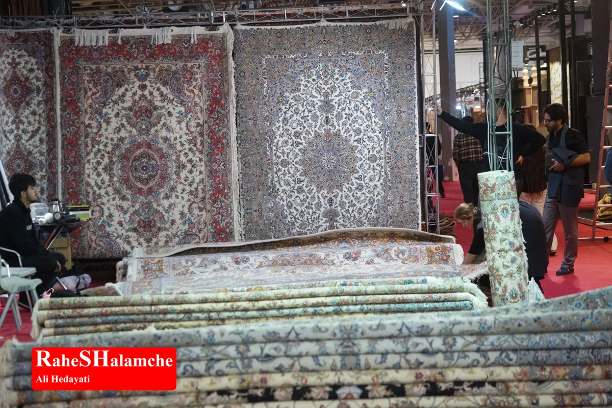 افتتاح نمایشگاه فرش دست‌بافت با حضور شهباز حسن‌پور در تهران +تصاویر