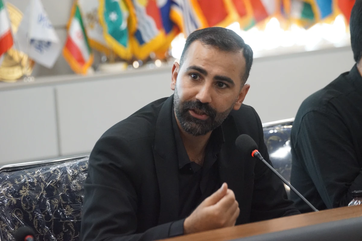 نشست صمیمی سخنگوی مجلس با خبرنگاران +تصاویر