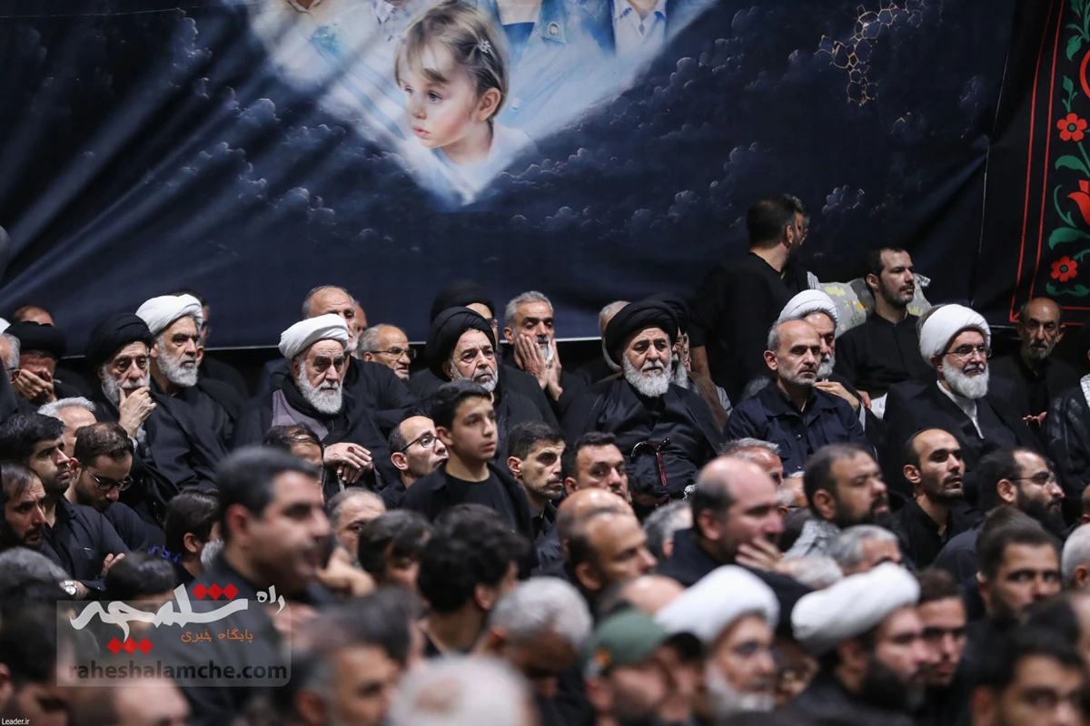 آخرین دیدار خانواده‌های معظم شهدا با رهبر شهید انقلاب +تصاویر