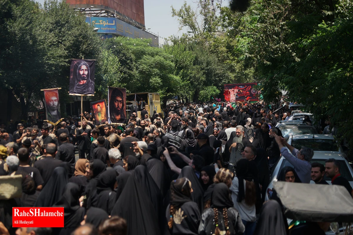 حرکت کاروان بنی اسد با عزاداری سنتی در خیابان ری تهران +تصاویر