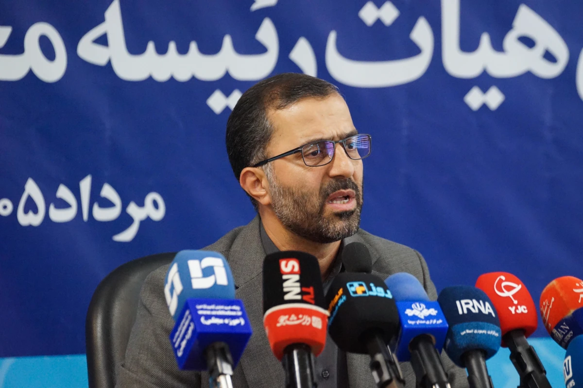 نشست صمیمی سخنگوی مجلس با خبرنگاران +تصاویر