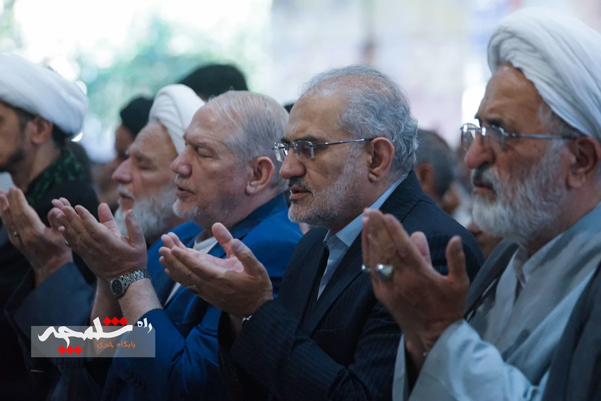 نماز عید قربان در دانشگاه تهران برگزار شد +تصاویر