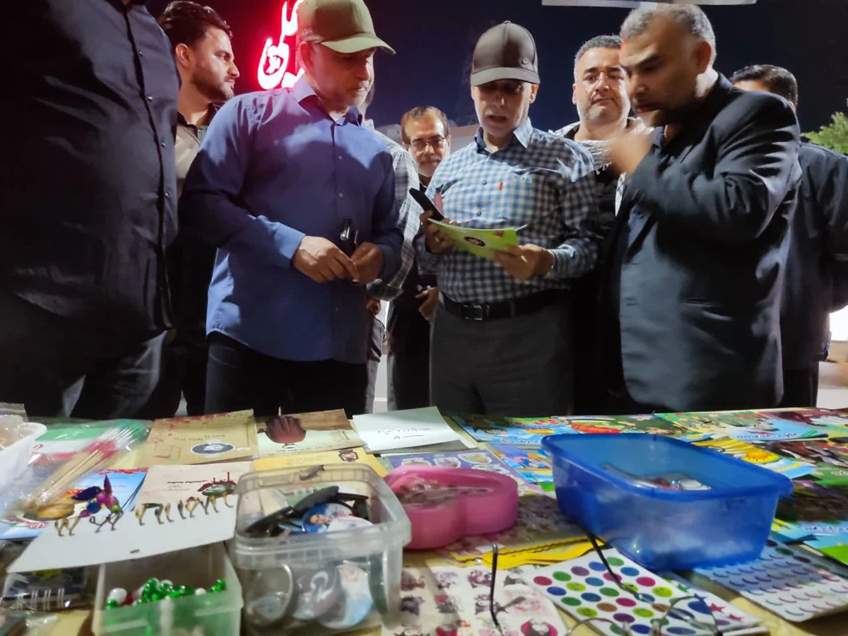 بازدید رئیس دادگستری شهرستان گنبد کاووس از نمایشگاه کتاب پایگاه