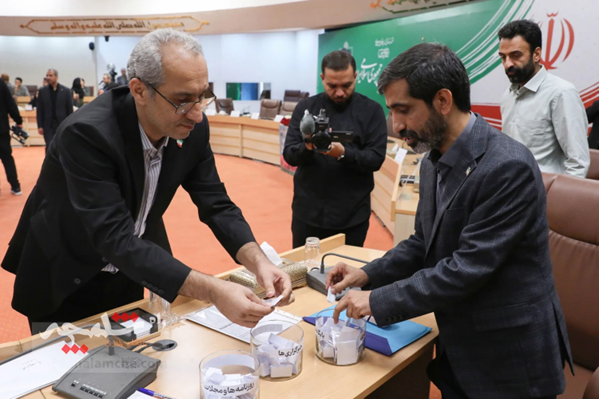 نشست خبری رئیس جمهور با خبرنگاران +تصاویر