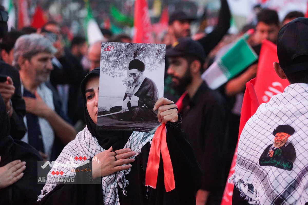 پایان وداع با شکوه با آقای شهید ایران +تصاویر