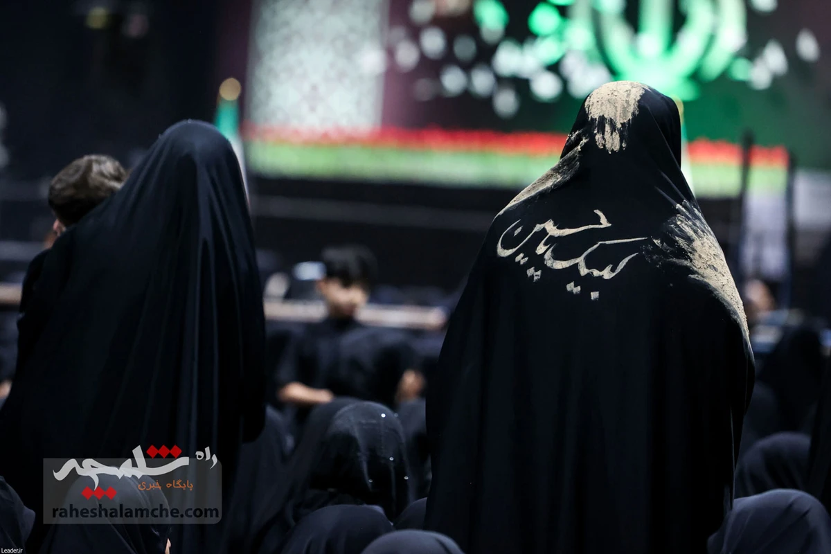 آخرین دیدار خانواده‌های معظم شهدا با رهبر شهید انقلاب +تصاویر