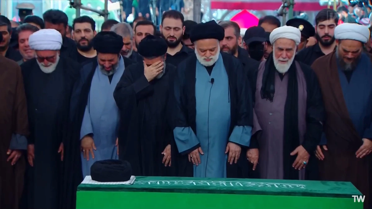 اقامه نماز بر پیکر آقای شهید ایران