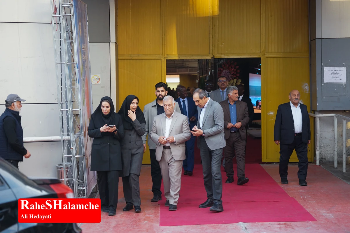 افتتاح نمایشگاه فرش دست‌بافت با حضور شهباز حسن‌پور در تهران +تصاویر