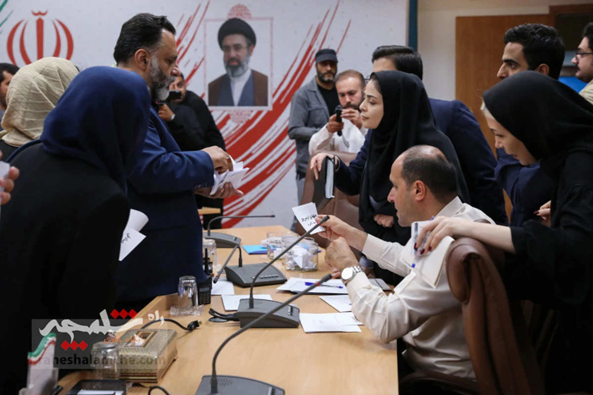 نشست خبری رئیس جمهور با خبرنگاران +تصاویر