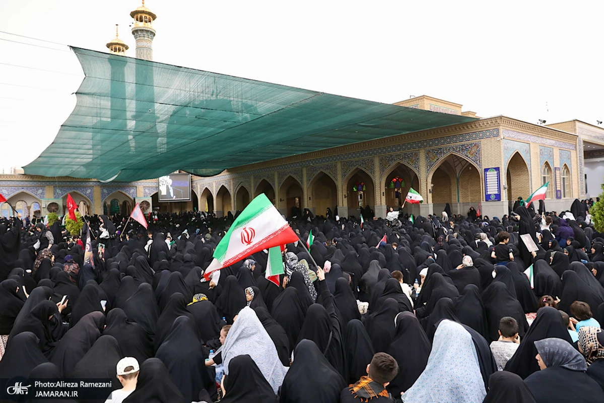 مراسم یادبود شهدای خانواده رهبر انقلاب در حرم عبدالعظیم(ع) +تصاویر