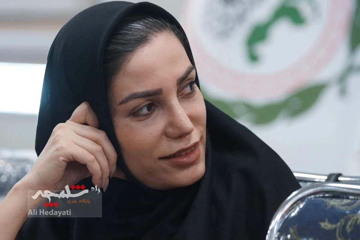نشست صمیمی سخنگوی مجلس با خبرنگاران +تصاویر