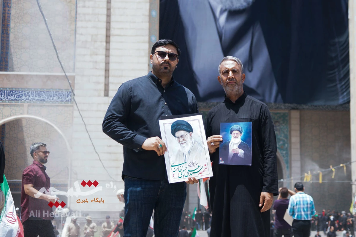 خروش عاشقان خامنه‌ای شهید در مصلای امام خمینی(ره) در مصلی تهران