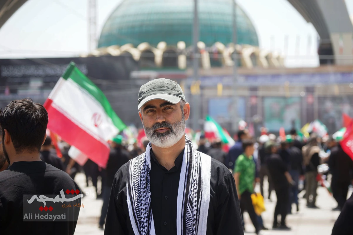 خروش عاشقان خامنه‌ای شهید در مصلای امام خمینی(ره) در مصلی تهران