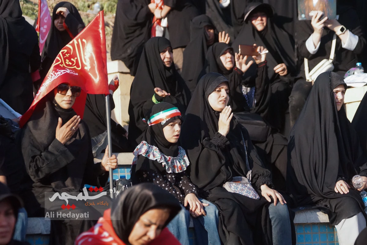 پایان وداع با شکوه با آقای شهید ایران +تصاویر
