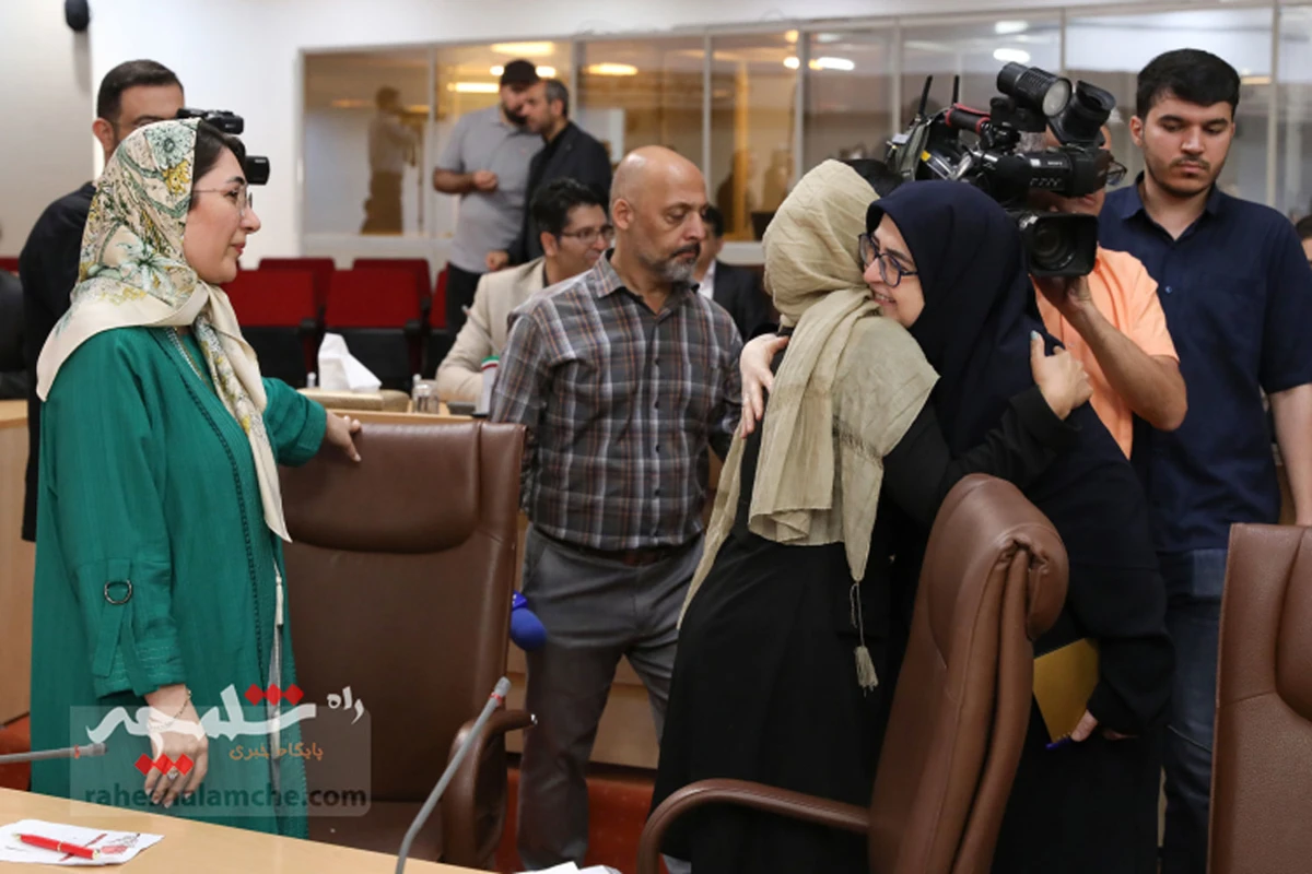 نشست خبری رئیس جمهور با خبرنگاران +تصاویر
