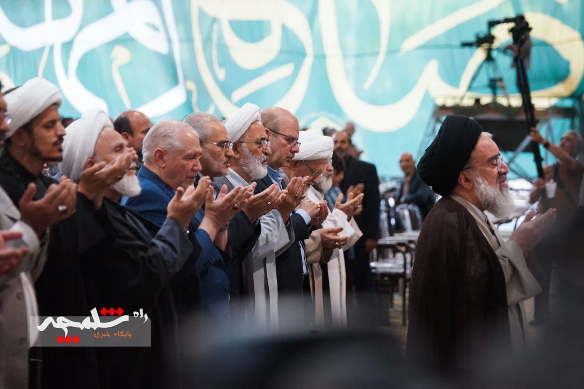 نماز عید قربان در دانشگاه تهران برگزار شد +تصاویر