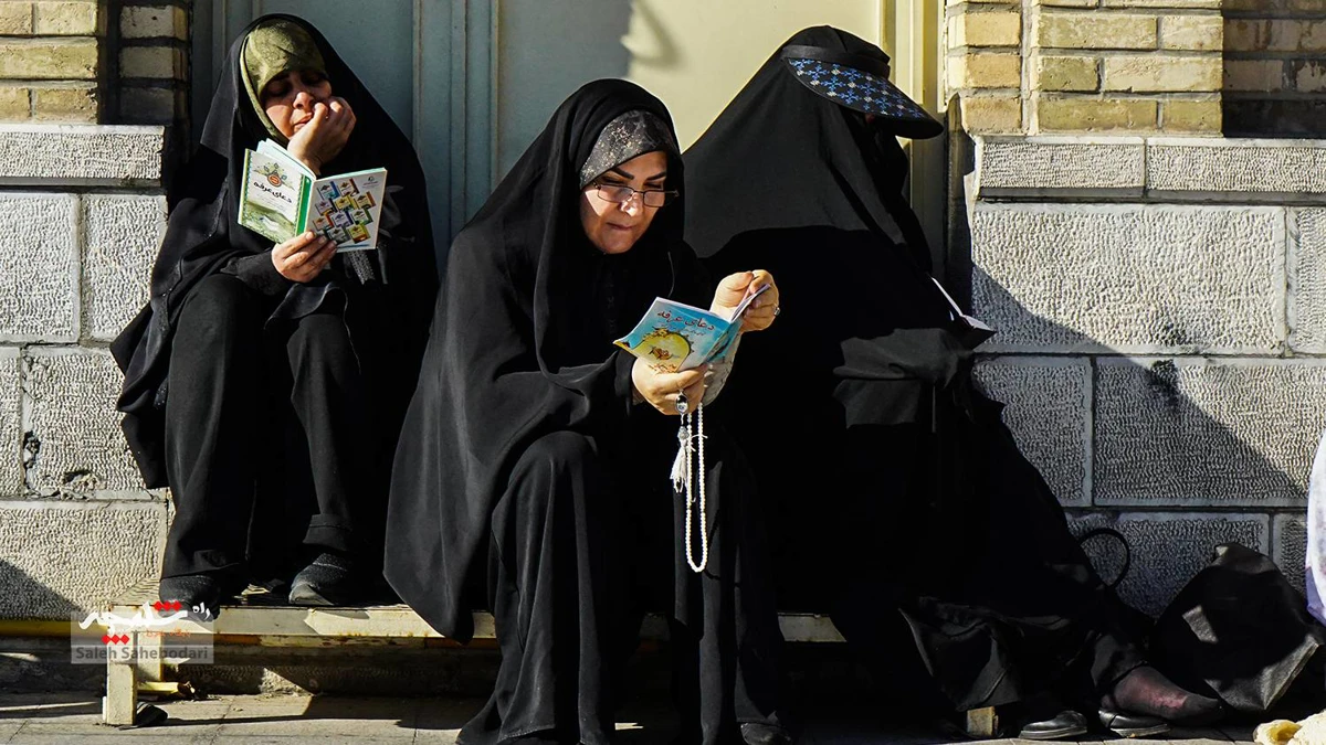 طنین دعای عرفه در حرم شاه عبدالعظیم حسنی(ع) +تصاویر