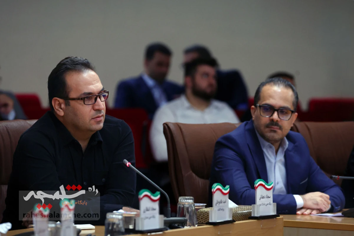 نشست خبری رئیس جمهور با خبرنگاران +تصاویر