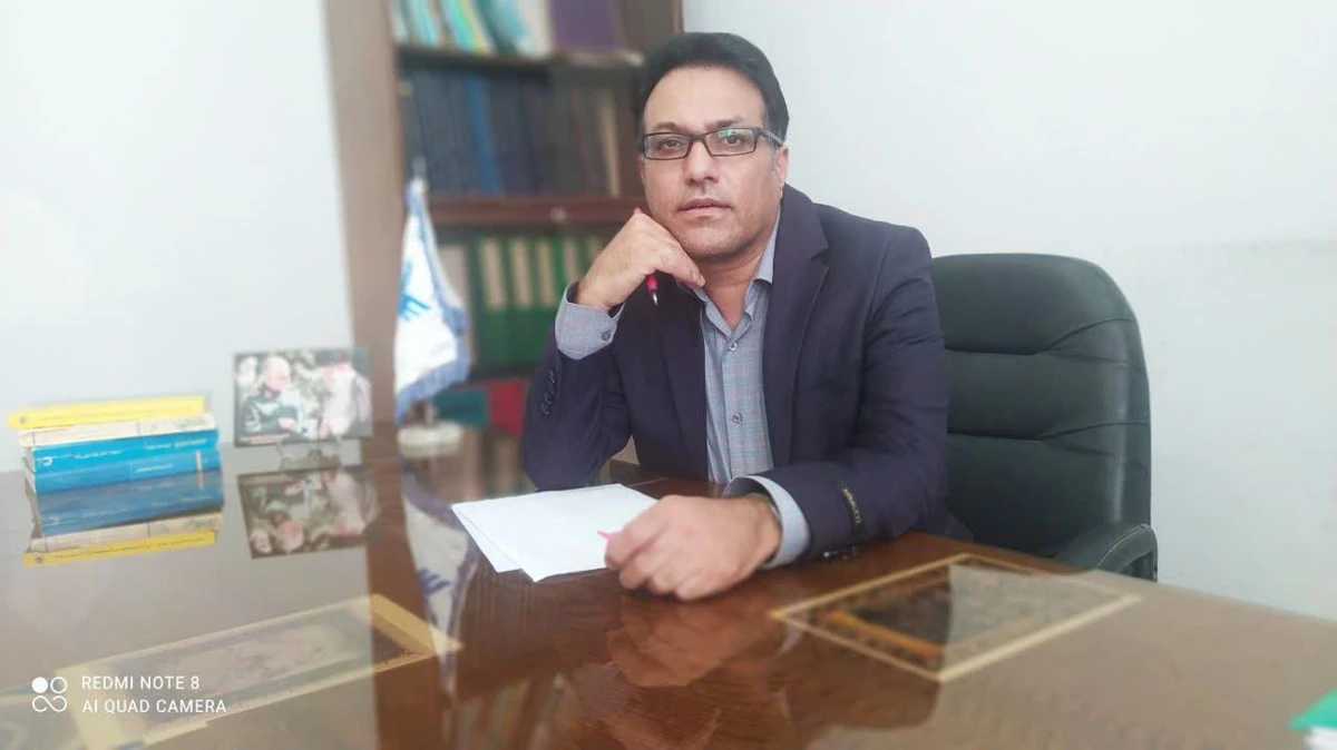 جماعت غربگرای نئولیبرال با ژست دانا پنداری