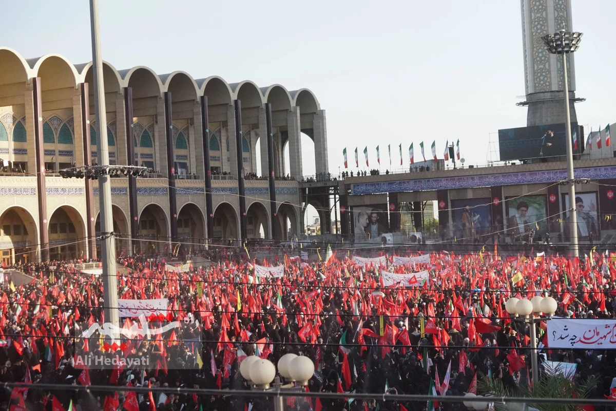 پایان وداع با شکوه با آقای شهید ایران +تصاویر