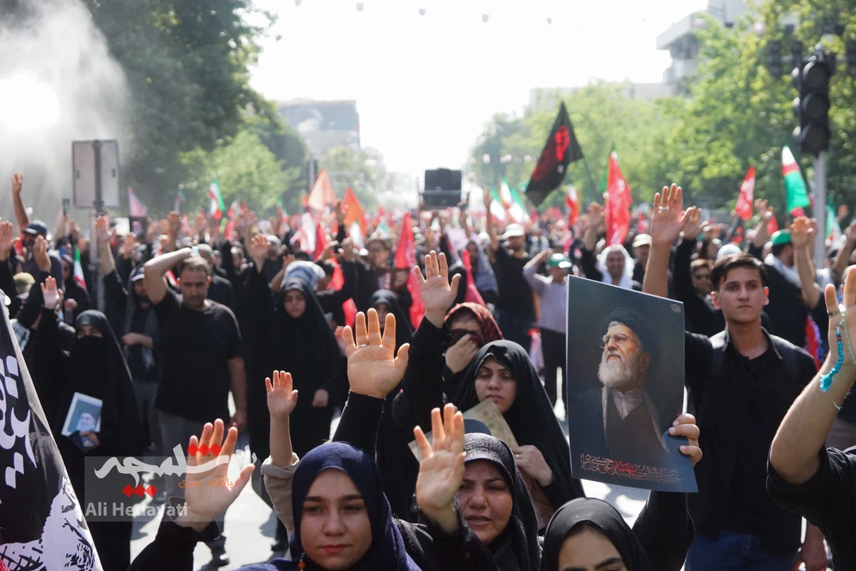 بزرگترین تشییع تاریخی جهانی در تهران +تصاویر