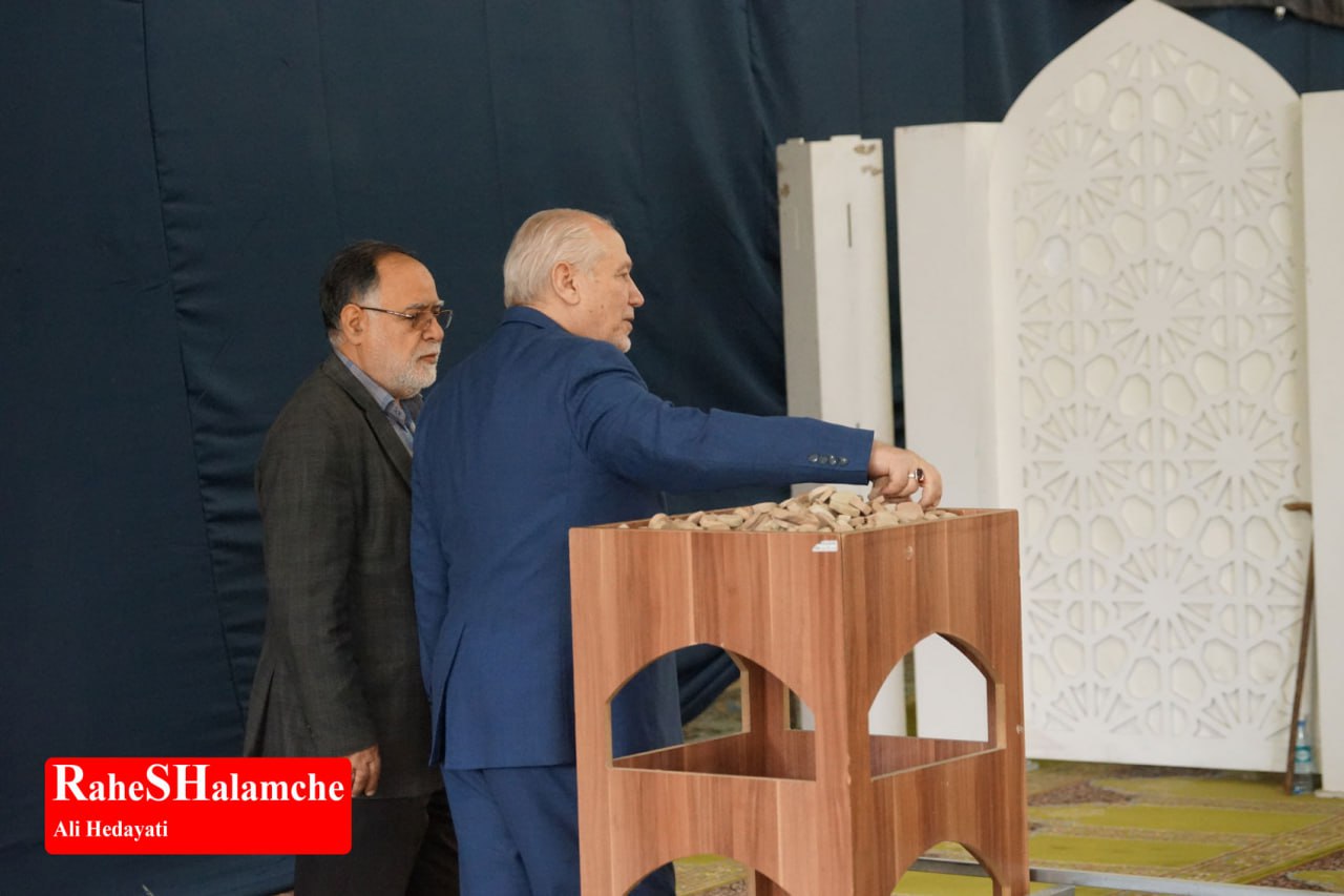 نماز جمعه تهران - تصویر 17