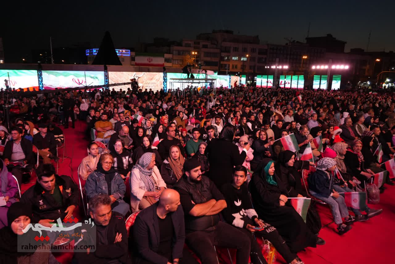 تصویر ۲ از مراسم رونمایی